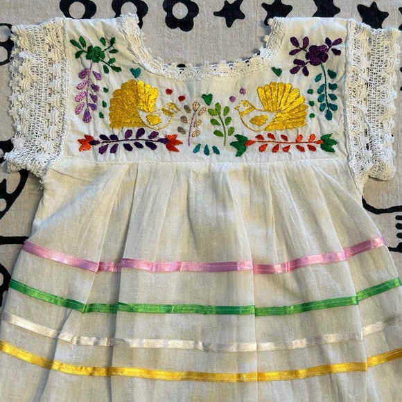 VINTAGE EMBROIDERED TODDLER DRESS 2T - Picture 3 of 7